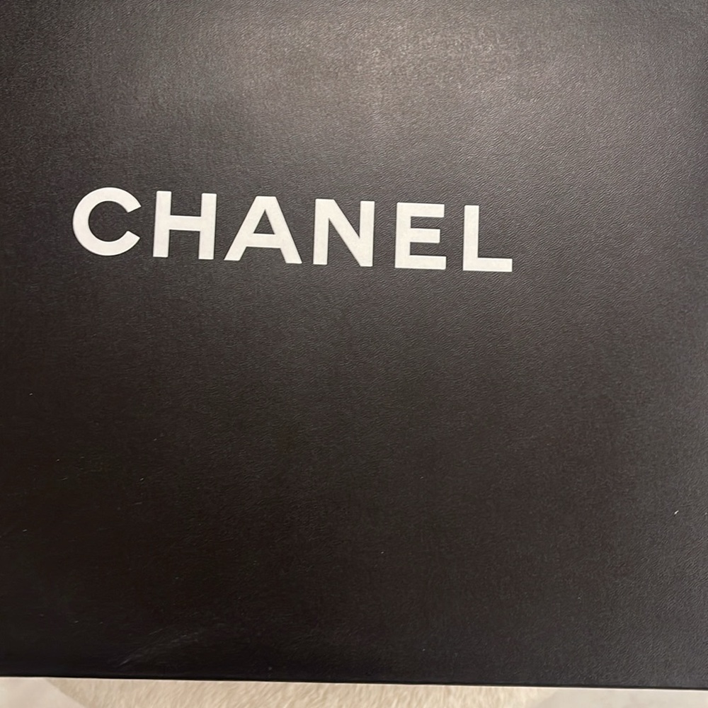 Chanel Grande Tote bag- black with silver hardware - Picture 8 of 12